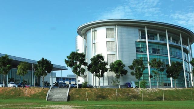 جامعة المالتيميديا (Multimedia University Cyberjaya)
