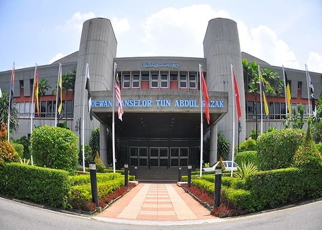 جامعة كيبانغسان ماليزيا (Universiti Kebangsaan Malaysia)