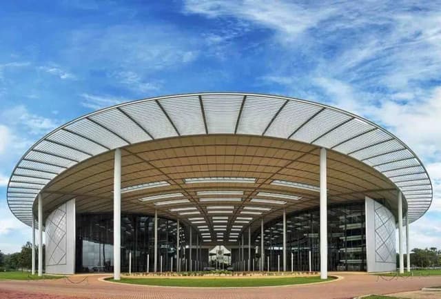 جامعة تكنولوجيا بتروناس (Universiti Teknologi Petronas)